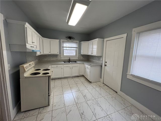 44 Bluecrest Avenue, Dayton, OH 45417