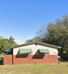 5631 SW 27th St, West Park, FL 33023