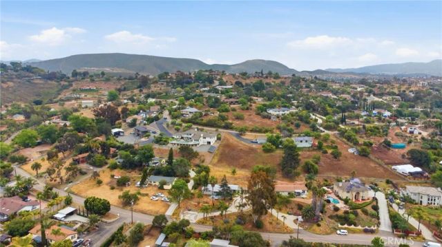 403 Estrelita, Vista, CA 92084