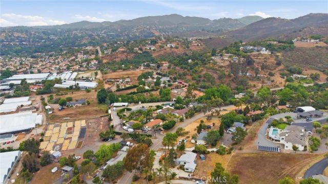 403 Estrelita, Vista, CA 92084