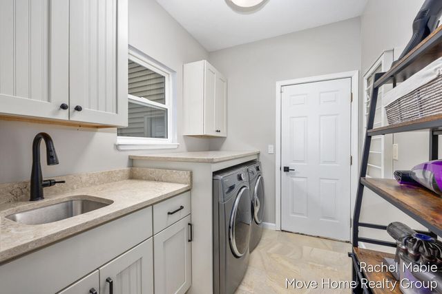 5951 Barcroft Drive SW, Wyoming, MI 49418