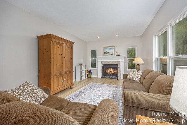 5951 Barcroft Drive SW, Wyoming, MI 49418
