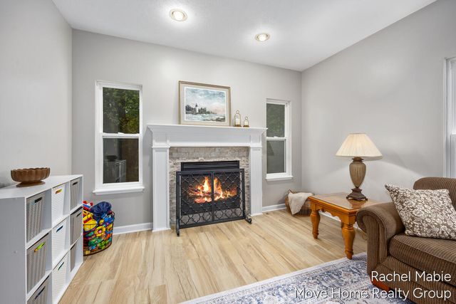 5951 Barcroft Drive SW, Wyoming, MI 49418