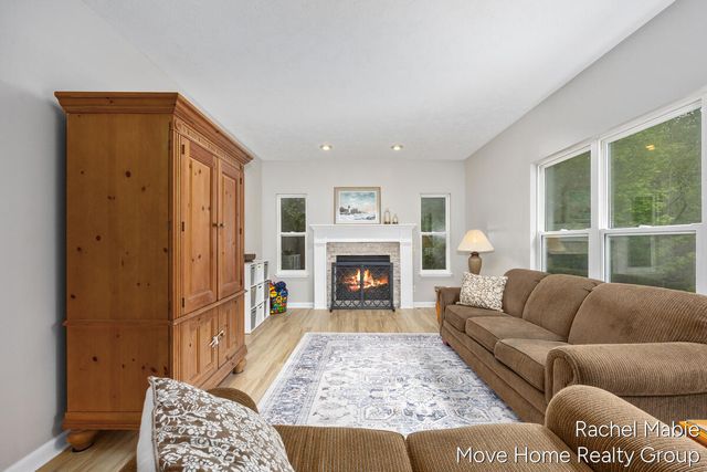 5951 Barcroft Drive SW, Wyoming, MI 49418