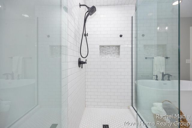 5951 Barcroft Drive SW, Wyoming, MI 49418