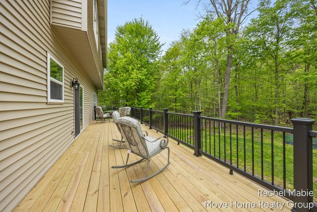 5951 Barcroft Drive SW, Wyoming, MI 49418