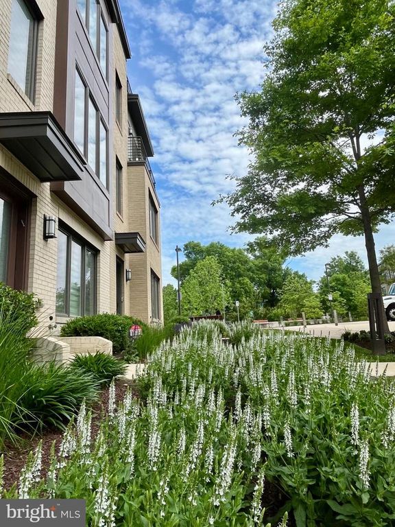 6680 EAMES WAY, Bethesda, MD 20817