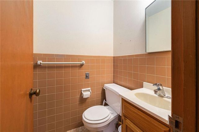 1200 W 86th Street, Kansas City, MO 64114