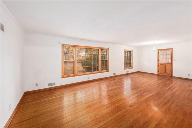 1200 W 86th Street, Kansas City, MO 64114