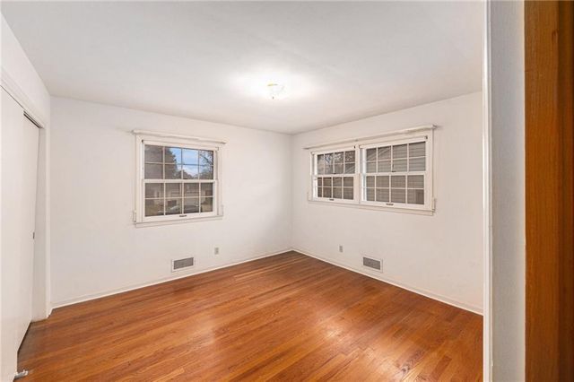 1200 W 86th Street, Kansas City, MO 64114