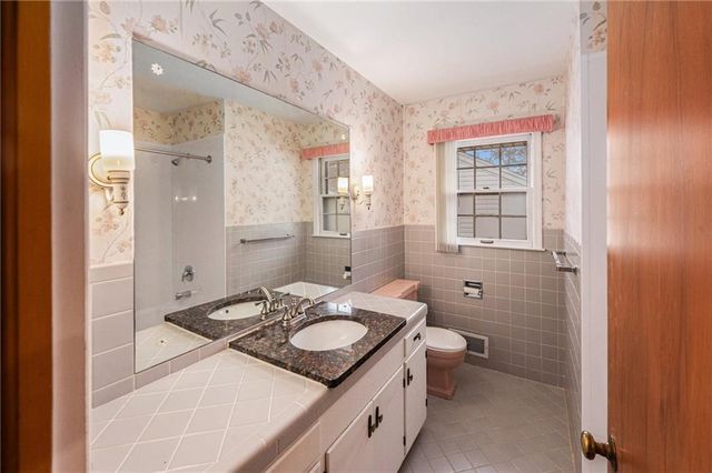 1200 W 86th Street, Kansas City, MO 64114