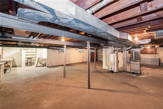 1200 W 86th Street, Kansas City, MO 64114