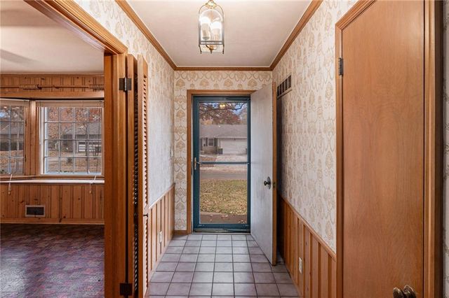 1200 W 86th Street, Kansas City, MO 64114