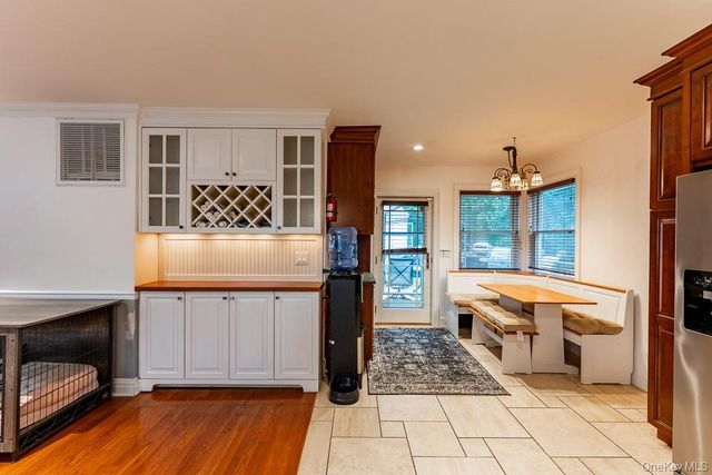 22 Oakbrook Road, Ossining, NY 10562