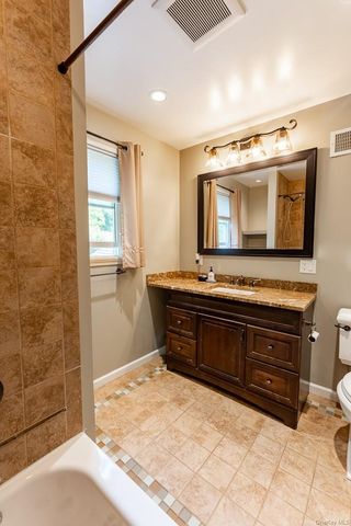 22 Oakbrook Road, Ossining, NY 10562
