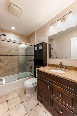 22 Oakbrook Road, Ossining, NY 10562