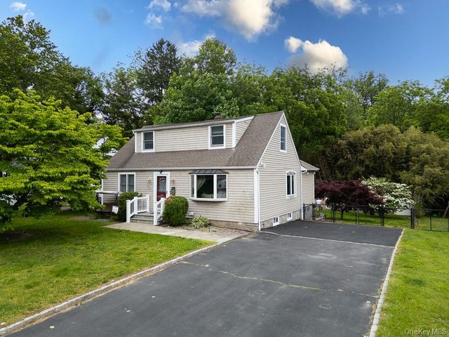 22 Oakbrook Road, Ossining, NY 10562