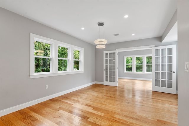 16 Old Cambridge Tpk, Lincoln, MA 01773