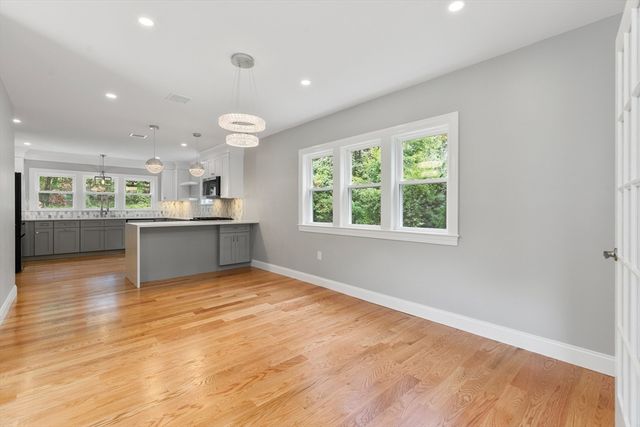 16 Old Cambridge Tpk, Lincoln, MA 01773