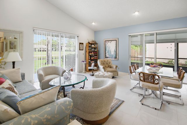 7660 Kings Ride, Boynton Beach, FL 33436