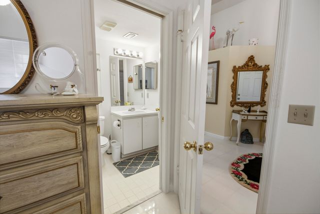 7660 Kings Ride, Boynton Beach, FL 33436