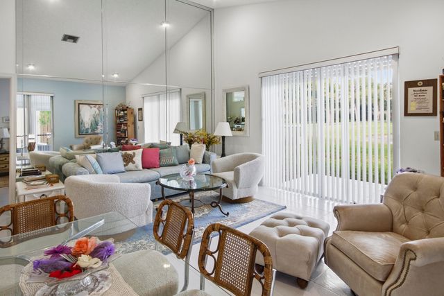 7660 Kings Ride, Boynton Beach, FL 33436