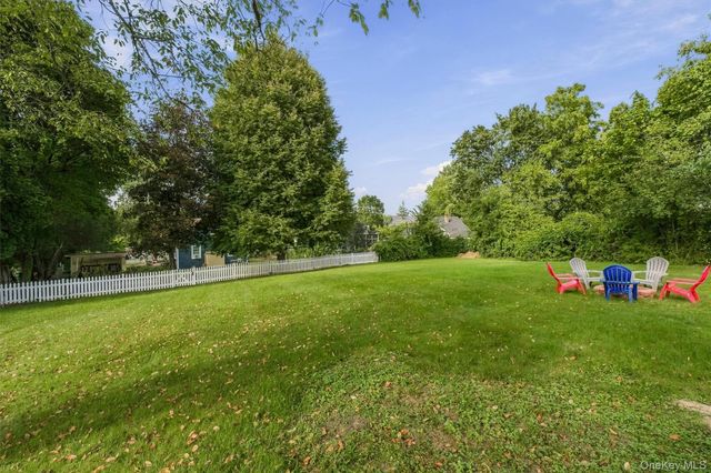 3 Kinderhook Drive, Poughkeepsie, NY 12603