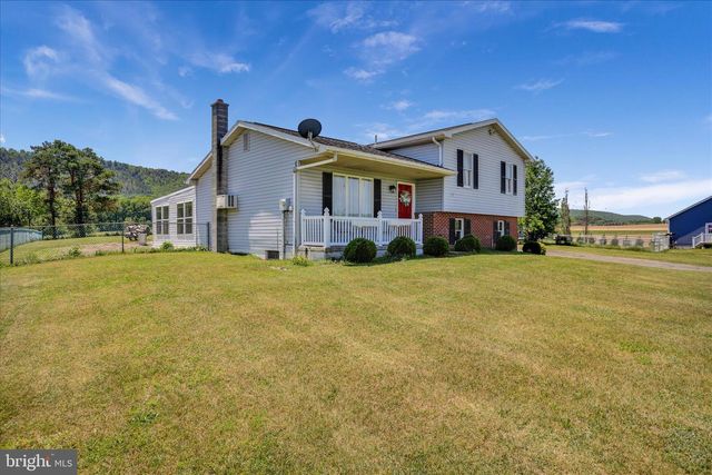108 HOLLOW RD, Ringtown, PA 17967