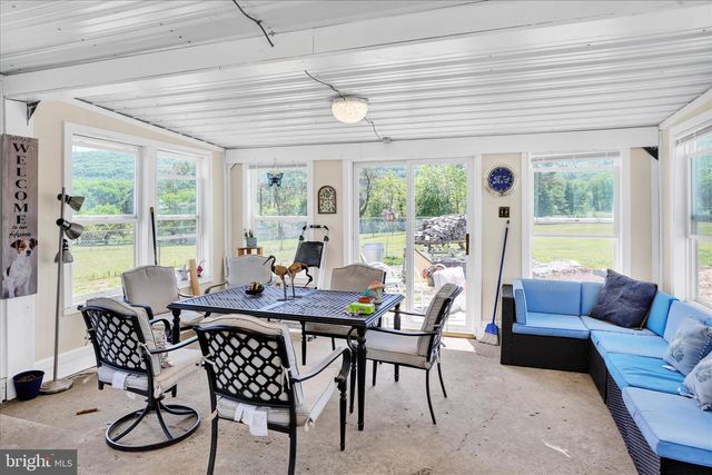 108 HOLLOW RD, Ringtown, PA 17967