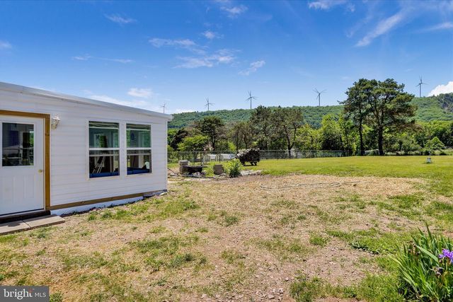 108 HOLLOW RD, Ringtown, PA 17967