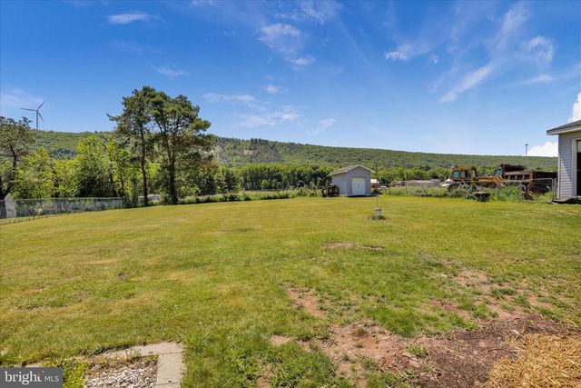 108 HOLLOW RD, Ringtown, PA 17967
