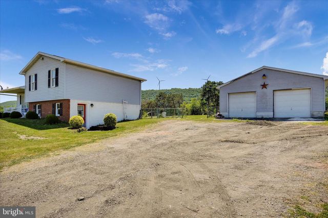 108 HOLLOW RD, Ringtown, PA 17967