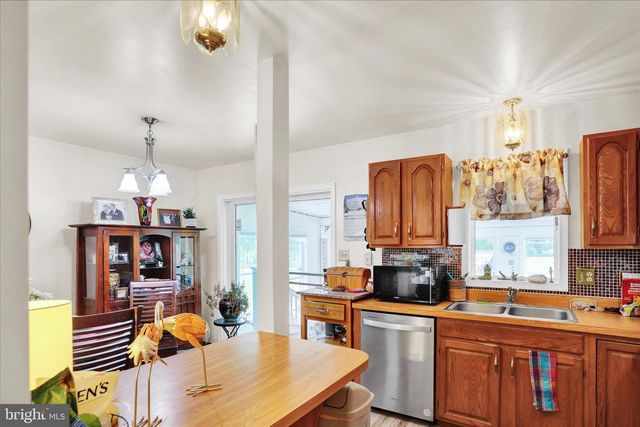 108 HOLLOW RD, Ringtown, PA 17967