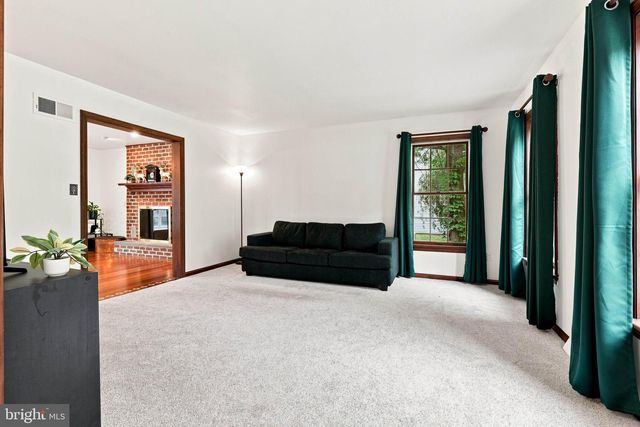 226 DOGWOOD DR, Elizabethtown, PA 17022