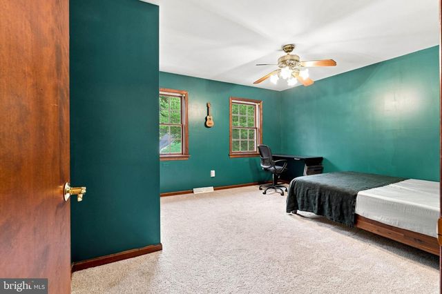 226 DOGWOOD DR, Elizabethtown, PA 17022