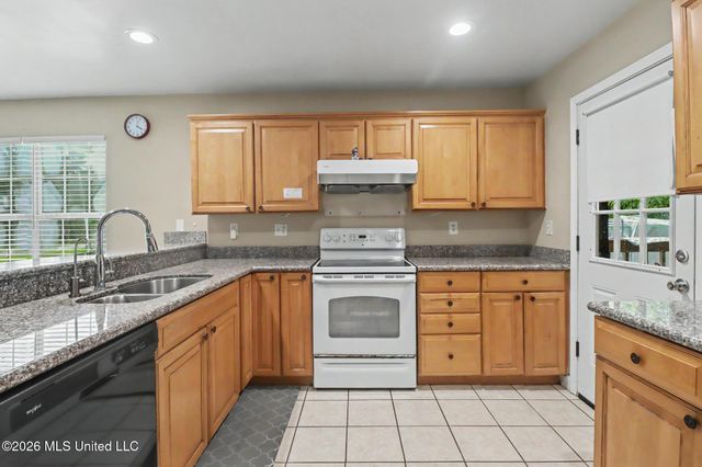 492 Royal Oak Drive, Pass Christian, MS 39571