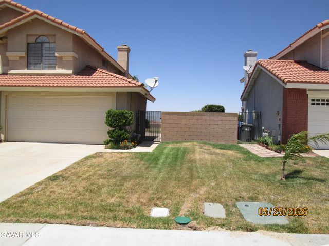 4745 Grandview Drive, Palmdale, CA 93551