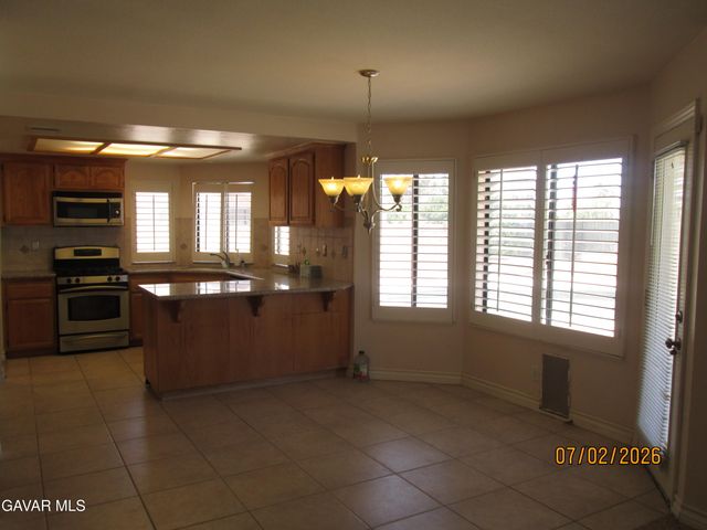 4745 Grandview Drive, Palmdale, CA 93551