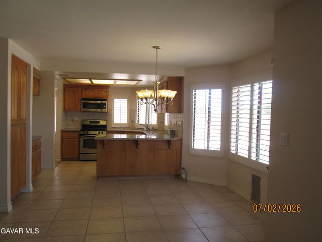 4745 Grandview Drive, Palmdale, CA 93551