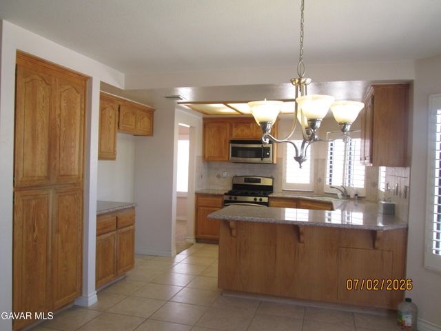 4745 Grandview Drive, Palmdale, CA 93551