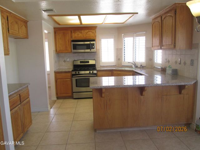 4745 Grandview Drive, Palmdale, CA 93551