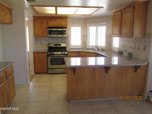4745 Grandview Drive, Palmdale, CA 93551