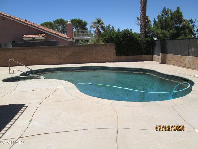 4745 Grandview Drive, Palmdale, CA 93551