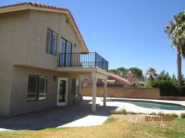 4745 Grandview Drive, Palmdale, CA 93551