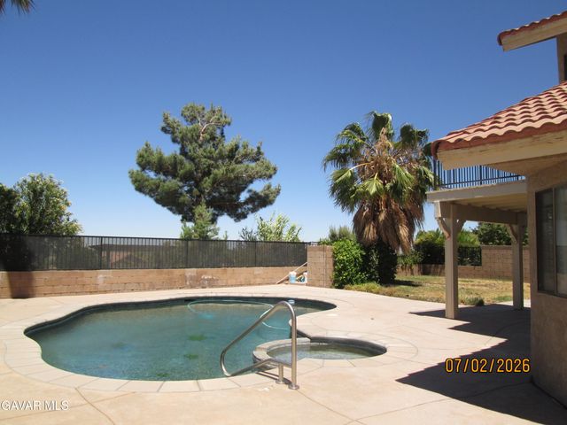 4745 Grandview Drive, Palmdale, CA 93551