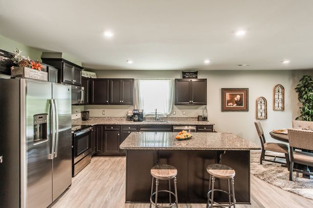 194 Carothers Way, White House, TN 37188