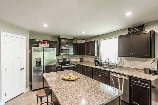 194 Carothers Way, White House, TN 37188