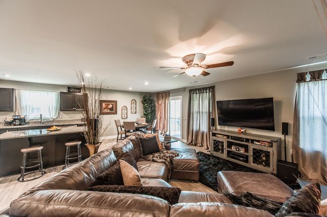 194 Carothers Way, White House, TN 37188