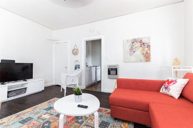 324 W Canty Street 3, Dallas, TX 75208