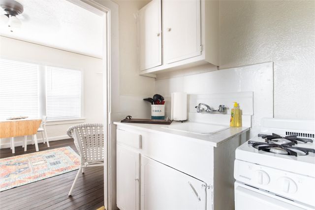 324 W Canty Street 3, Dallas, TX 75208